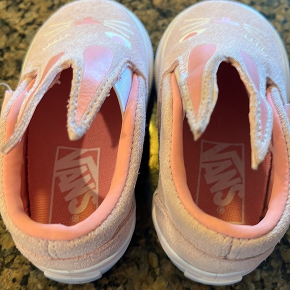 VANS Pink bunny suede slip on shoes. NWT - Picture 12 of 15